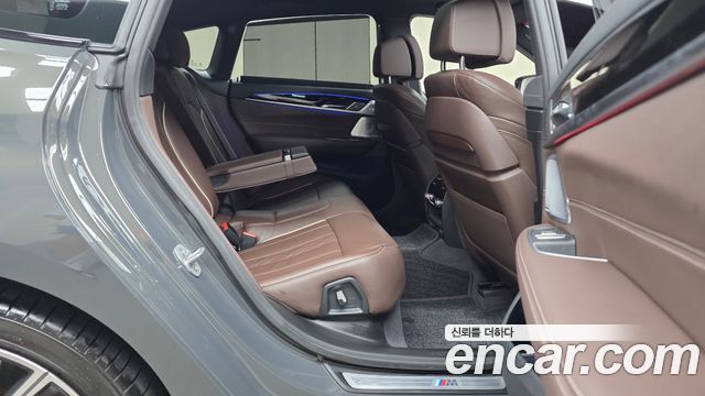 BMW Gran Turismo 2024 — photo 17