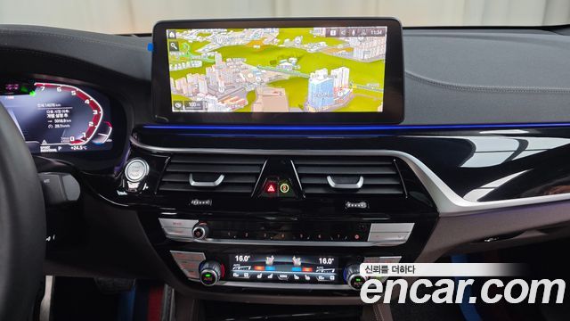 BMW Gran Turismo 2024 — photo 19