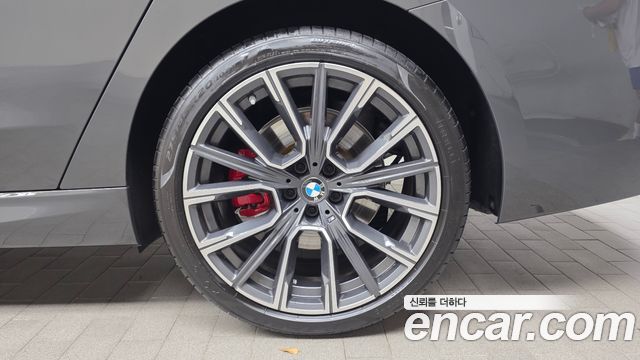 BMW Gran Turismo 2024 — photo 7