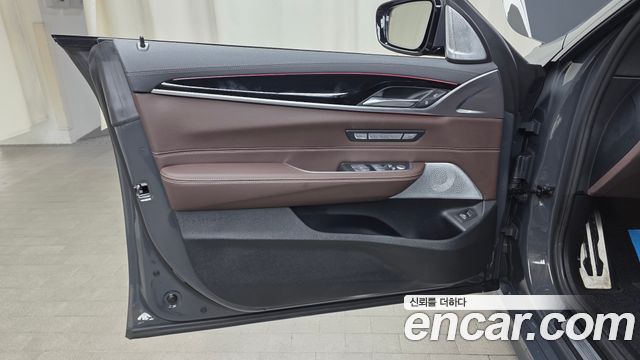 BMW Gran Turismo 2024 — photo 14