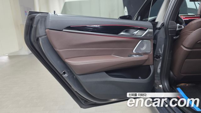BMW Gran Turismo 2024 — photo 15