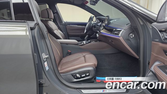 BMW Gran Turismo 2024 — photo 16