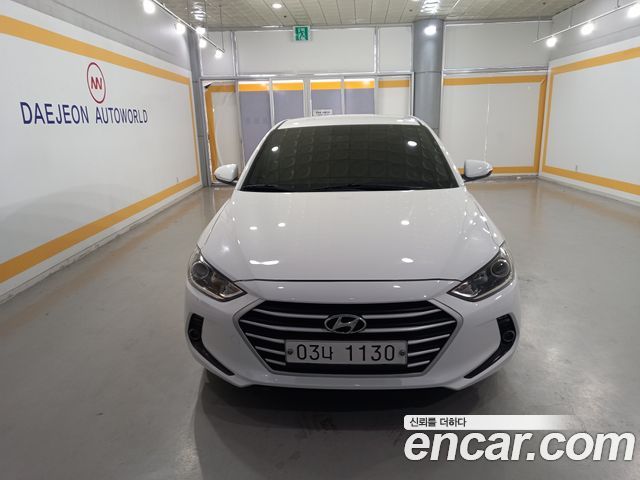 Hyundai AVANTE 2018 — photo 1
