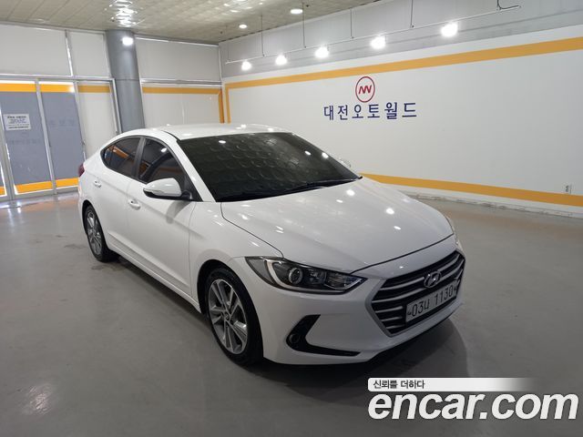 Hyundai AVANTE 2018 — photo 3