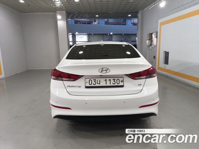 Hyundai AVANTE 2018 — photo 4