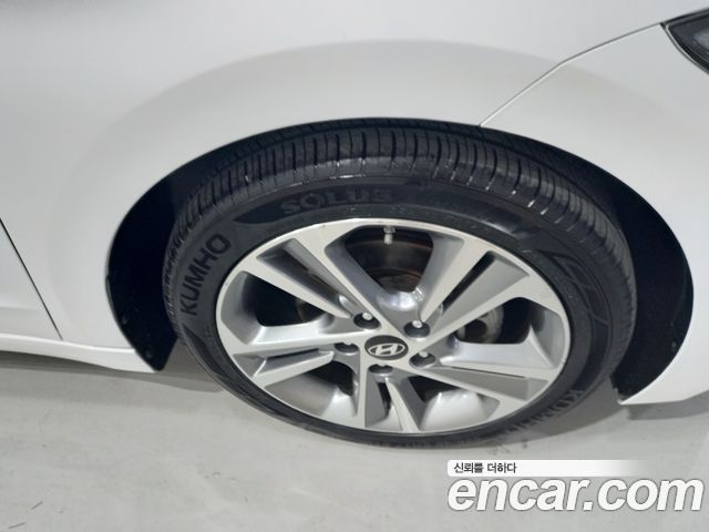 Hyundai AVANTE 2018 — photo 5