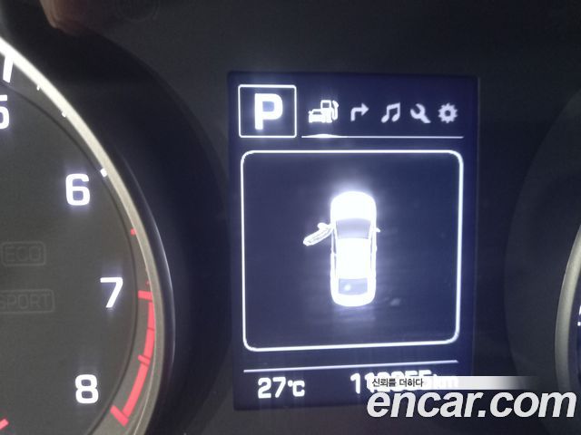 Hyundai AVANTE 2018 — photo 12
