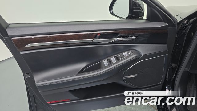 Genesis EQ900 2017 — photo 14