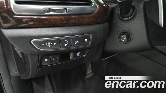 Genesis EQ900 2017 — photo 28
