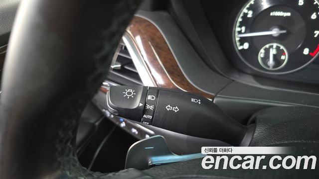 Genesis EQ900 2017 — photo 34