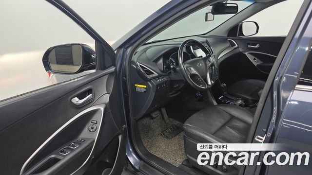 Hyundai Santafe 2018 — photo 13