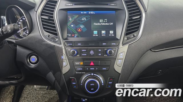 Hyundai Santafe 2018 — photo 18