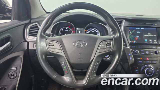 Hyundai Santafe 2018 — photo 19