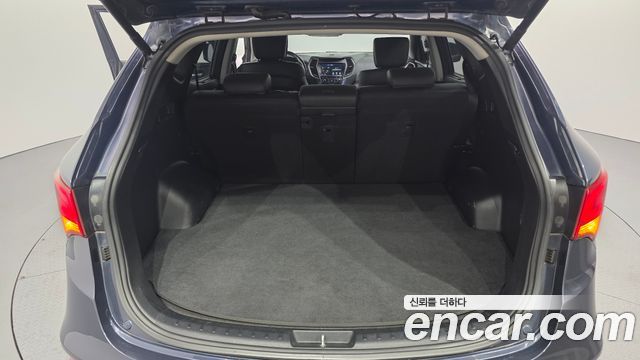 Hyundai Santafe 2018 — photo 22