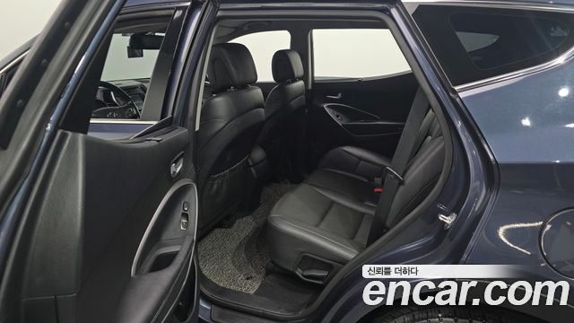 Hyundai Santafe 2018 — photo 23