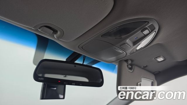 Hyundai Santafe 2018 — photo 25