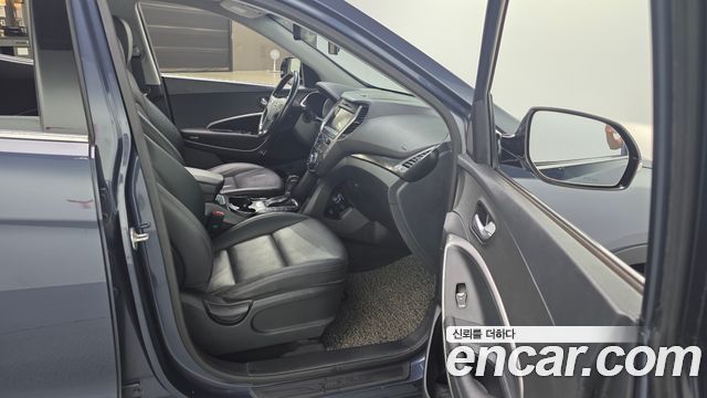 Hyundai Santafe 2018 — photo 16