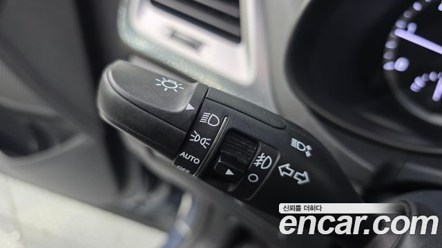 Hyundai Santafe 2018 — photo 30