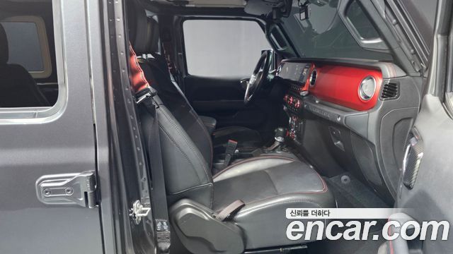 Jeep Wrangler 2022 — photo 17