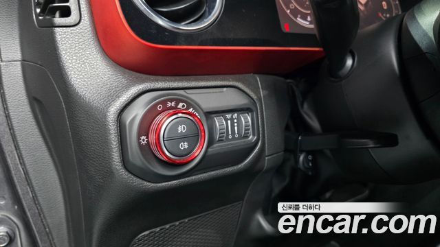 Jeep Wrangler 2022 — photo 23