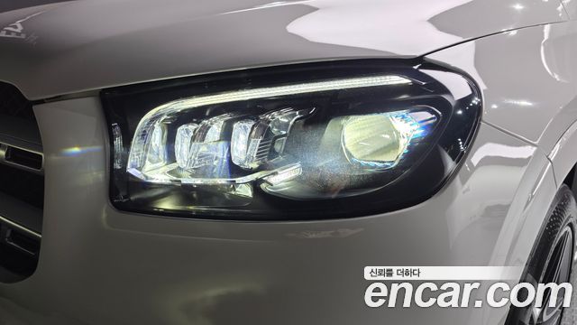 Mercedes-Benz GLS-Class 2022 — photo 8