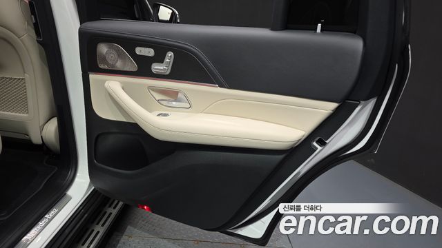 Mercedes-Benz GLS-Class 2022 — photo 15