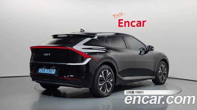 Kia EV6 2023 — photo 2