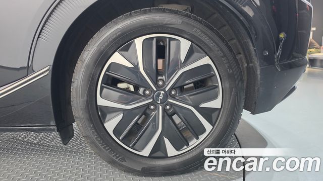 Kia EV6 2023 — photo 7