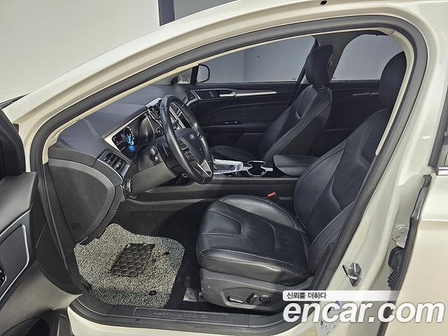 Ford Mondeo 2016 — photo 10