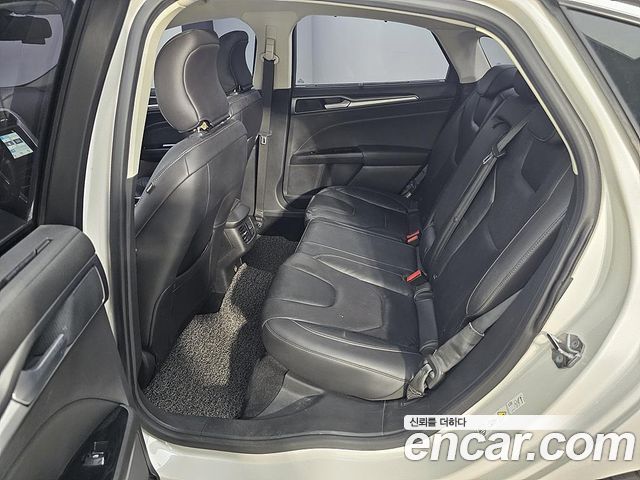 Ford Mondeo 2016 — photo 20