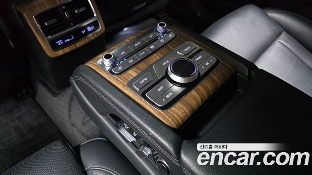 Kia K9 2023 — photo 25