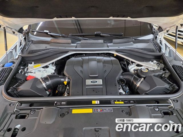 Land Rover Range Rover 2023 — photo 17