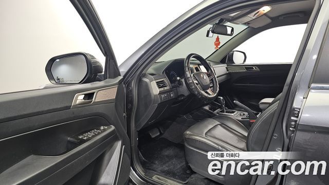KG Mobility Rexton 2018 — photo 13