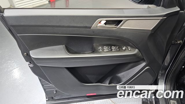 KG Mobility Rexton 2018 — photo 15