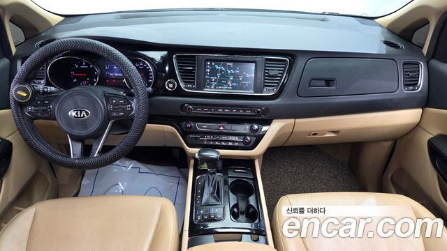 Kia Canival 2018 — photo 7
