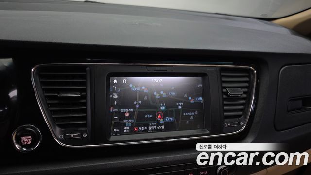 Kia Canival 2018 — photo 14
