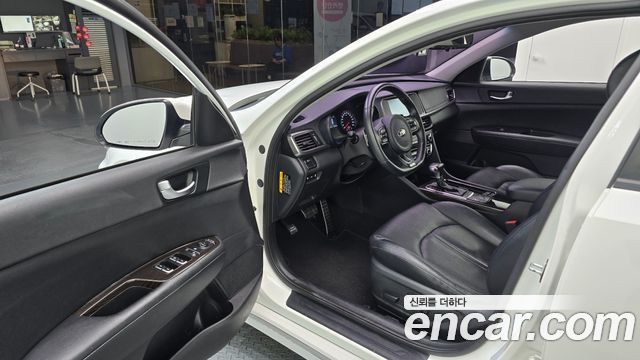 Kia K5 2016 — photo 13