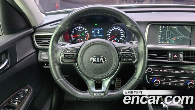 Kia K5 2016 — photo 19