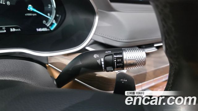 Genesis G80 2022 — photo 26