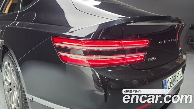 Genesis G80 2022 — photo 9
