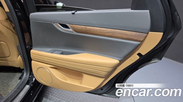 Genesis G80 2022 — photo 15