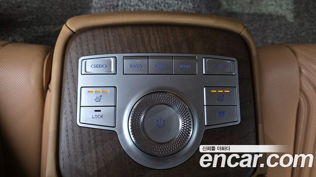 Genesis G80 2022 — photo 29