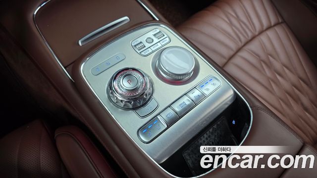 Genesis G90 2022 — photo 9