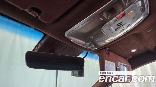 Genesis G90 2022 — photo 17