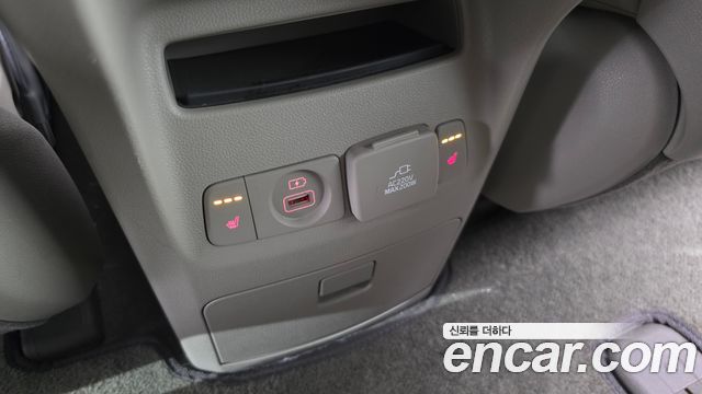 Kia Canival 2018 — photo 18