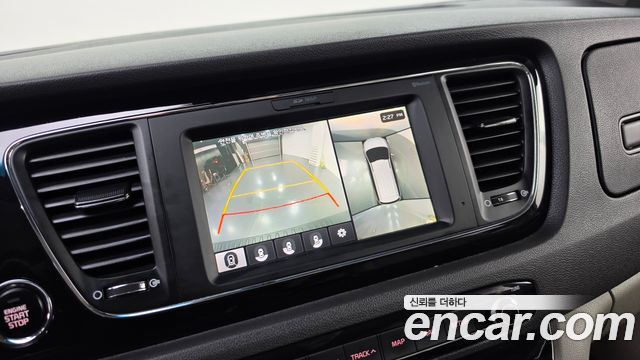 Kia Canival 2018 — photo 21