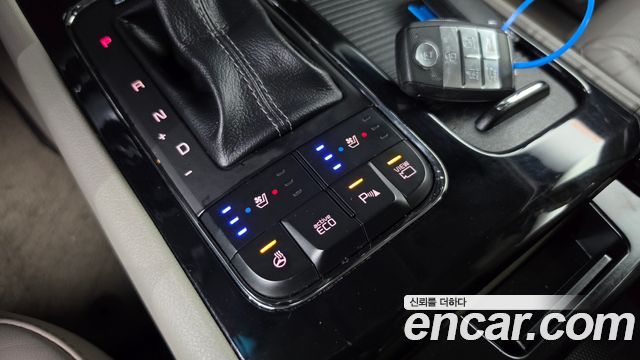 Kia Canival 2018 — photo 24