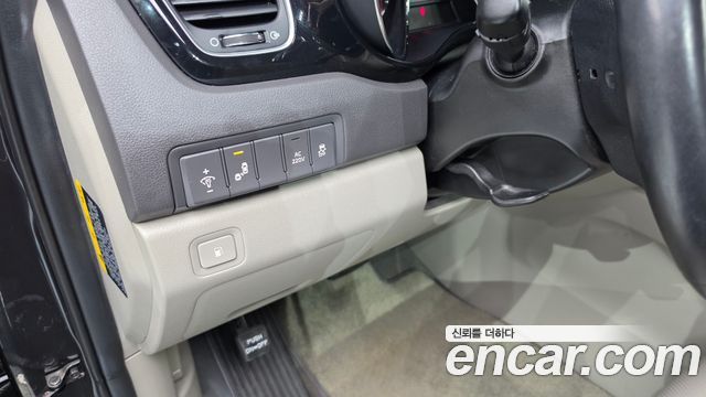 Kia Canival 2018 — photo 26
