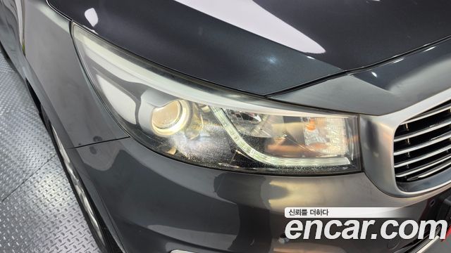 Kia Canival 2018 — photo 8