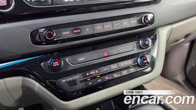 Kia Canival 2018 — photo 29